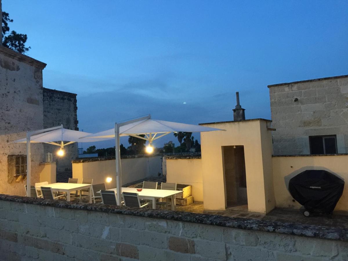Palazzo De Carlo E Il Parco Dei 7 Pozzi Bed & Breakfast Lecce Eksteriør bilde