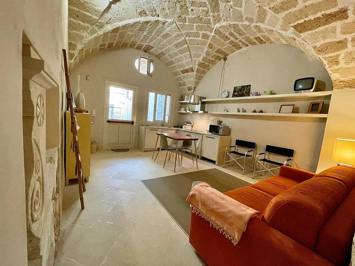 Palazzo De Carlo E Il Parco Dei 7 Pozzi Bed & Breakfast Lecce Eksteriør bilde