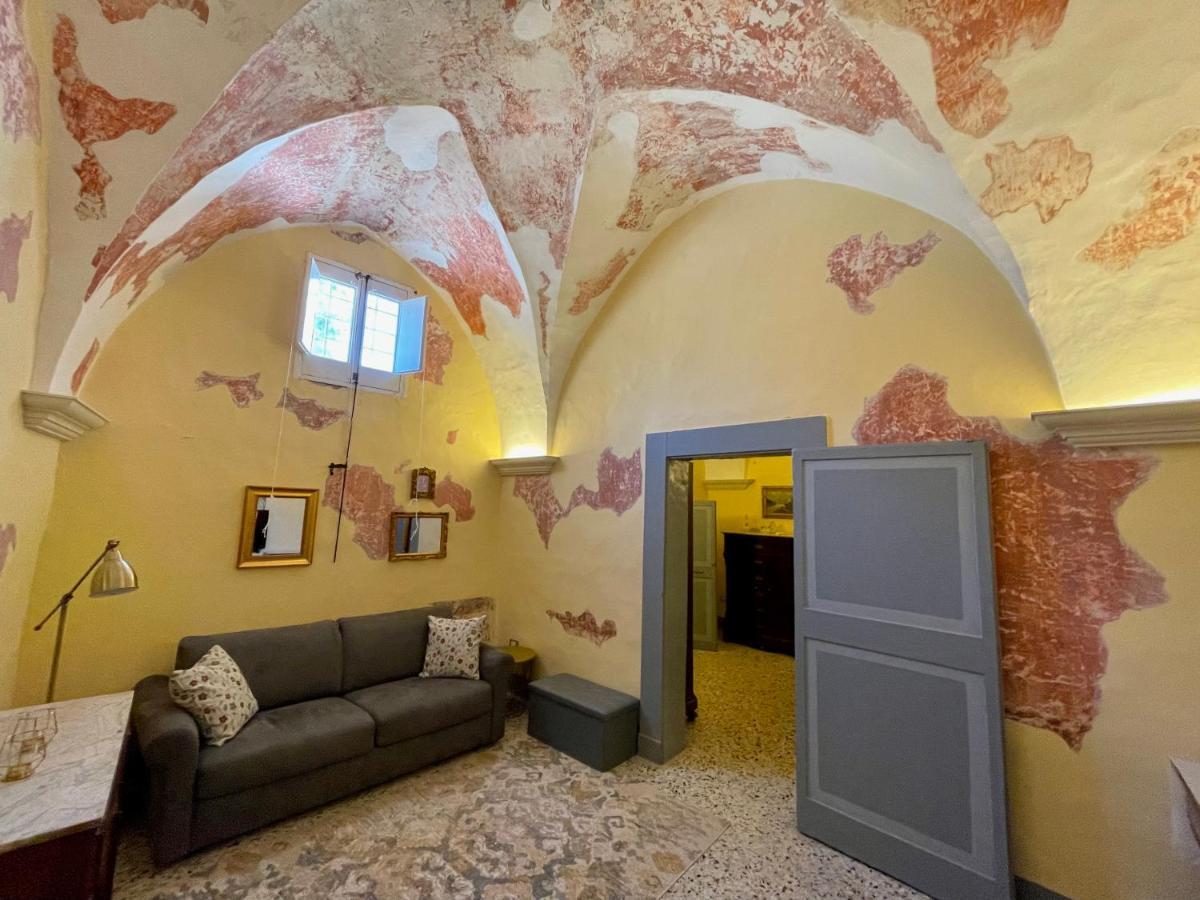 Palazzo De Carlo E Il Parco Dei 7 Pozzi Bed & Breakfast Lecce Eksteriør bilde