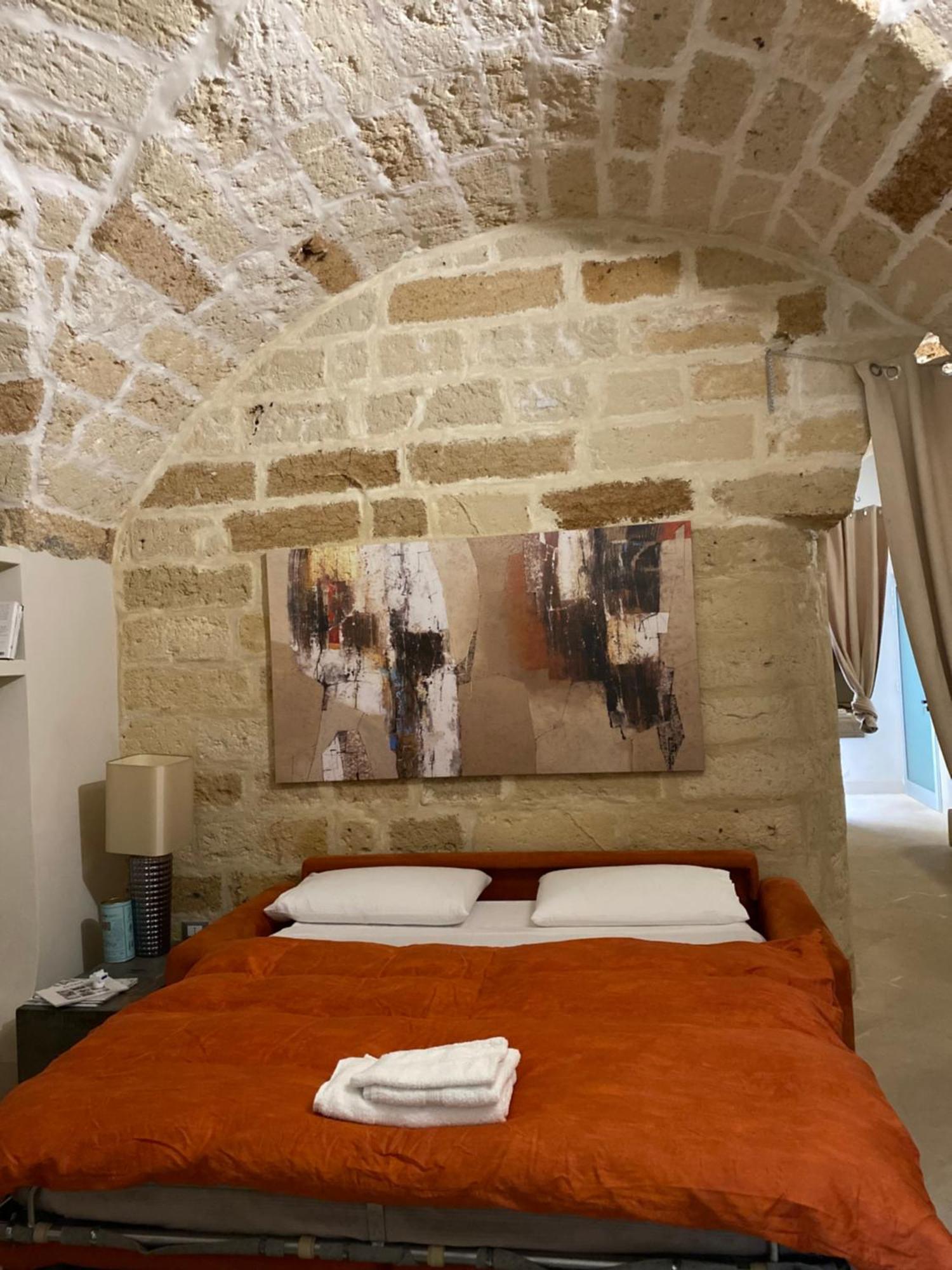 Palazzo De Carlo E Il Parco Dei 7 Pozzi Bed & Breakfast Lecce Eksteriør bilde